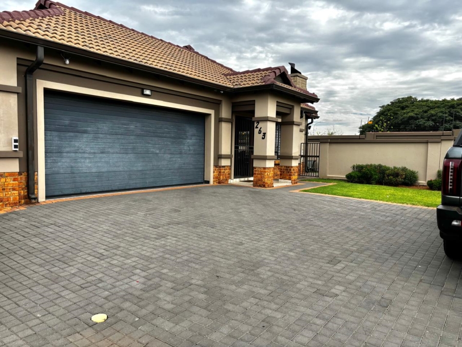 To Let 3 Bedroom Property for Rent in Sunair Park Gauteng