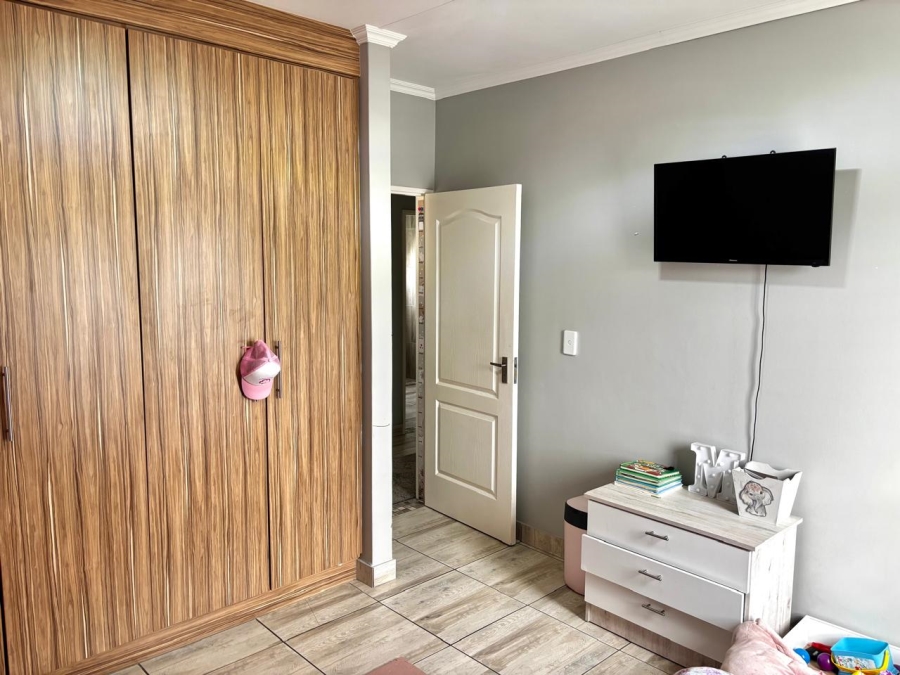 To Let 3 Bedroom Property for Rent in Sunair Park Gauteng