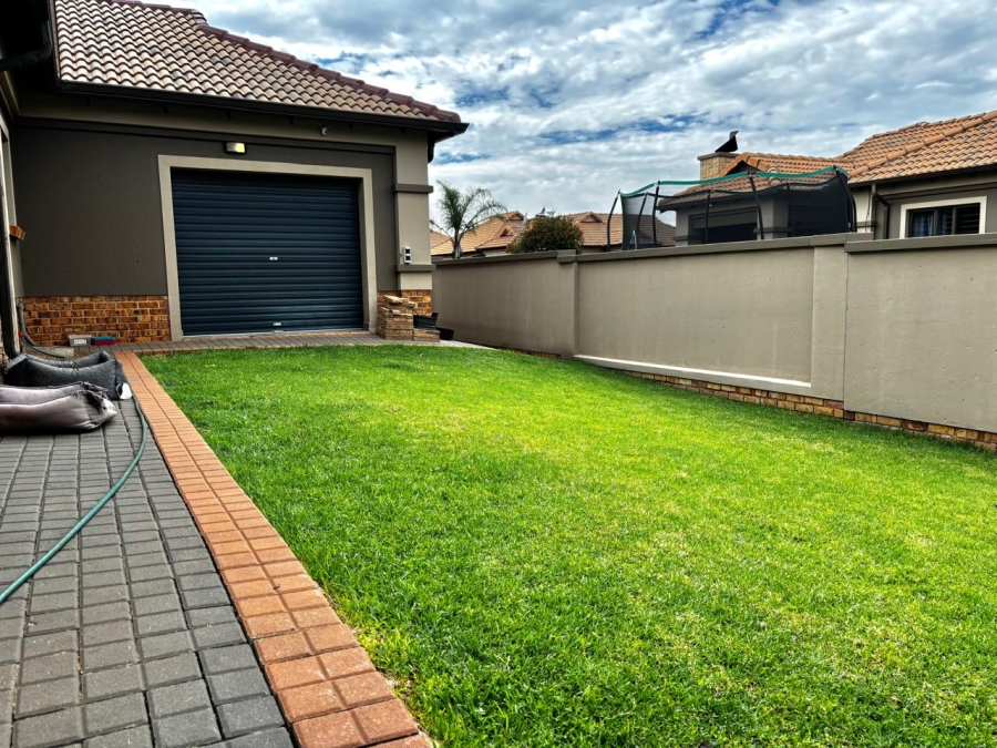 To Let 3 Bedroom Property for Rent in Sunair Park Gauteng