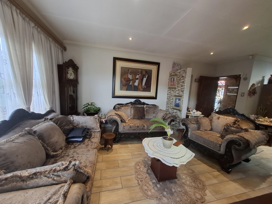4 Bedroom Property for Sale in Dal Fouche Gauteng