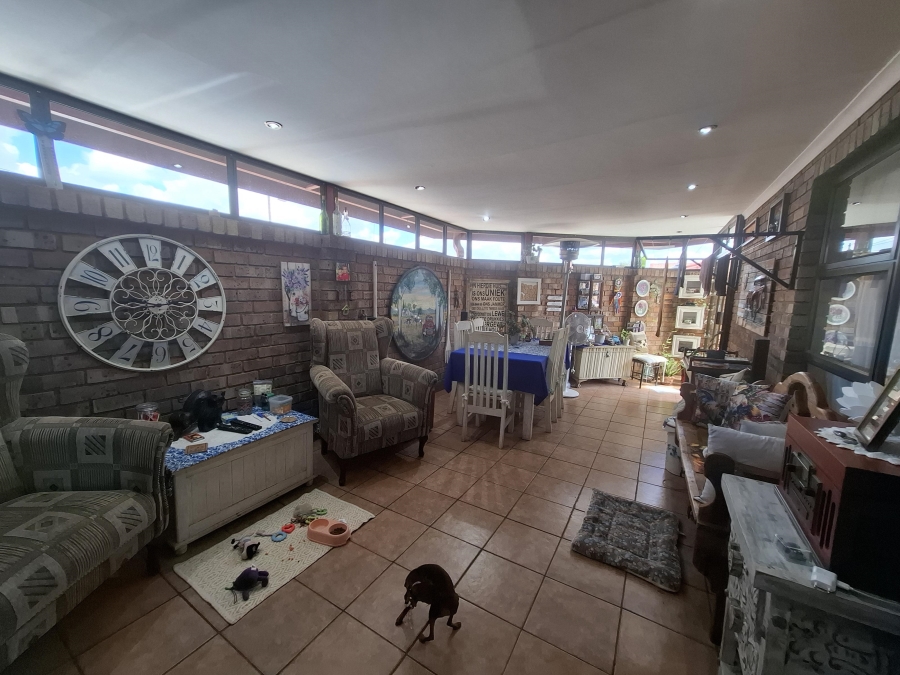 4 Bedroom Property for Sale in Dal Fouche Gauteng