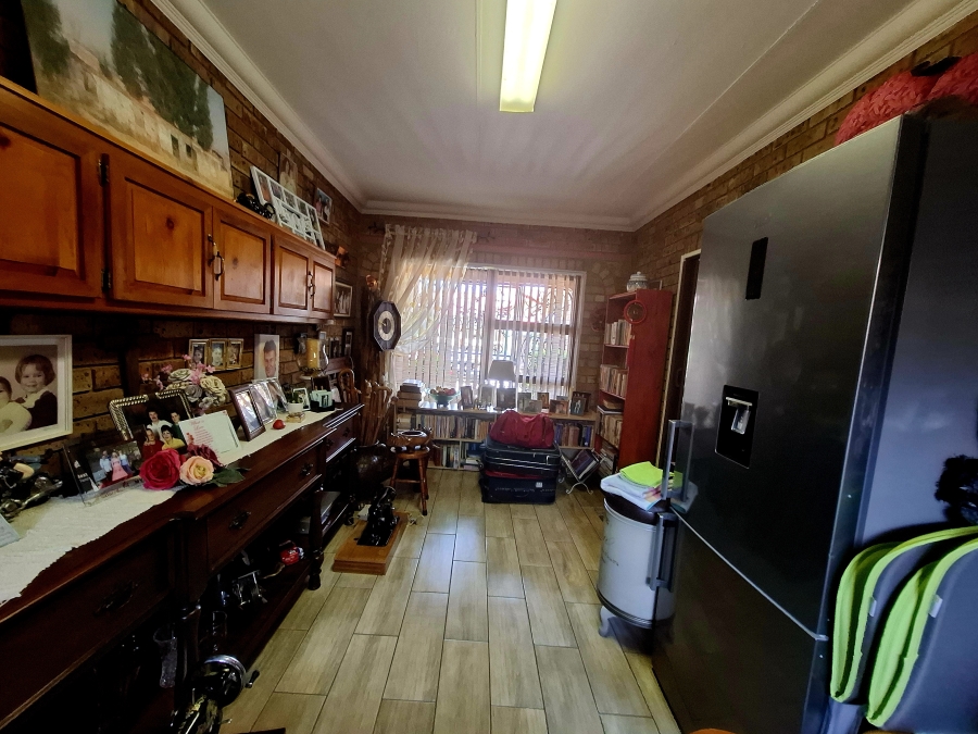 4 Bedroom Property for Sale in Dal Fouche Gauteng