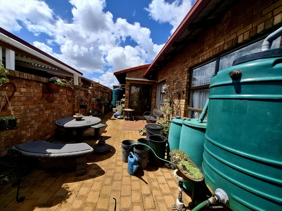 4 Bedroom Property for Sale in Dal Fouche Gauteng