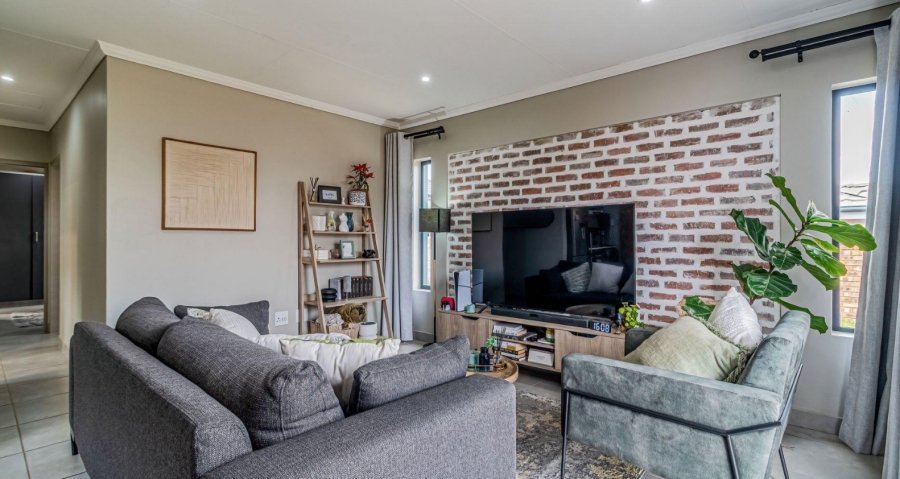 3 Bedroom Property for Sale in Lion Pride Gauteng