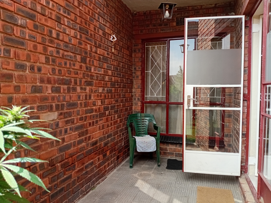 To Let 3 Bedroom Property for Rent in Primrose Gauteng