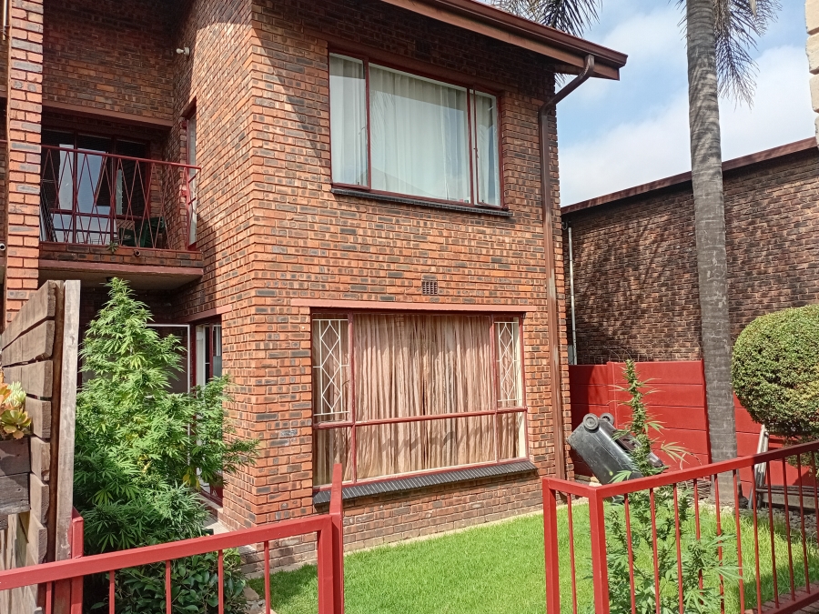 To Let 3 Bedroom Property for Rent in Primrose Gauteng