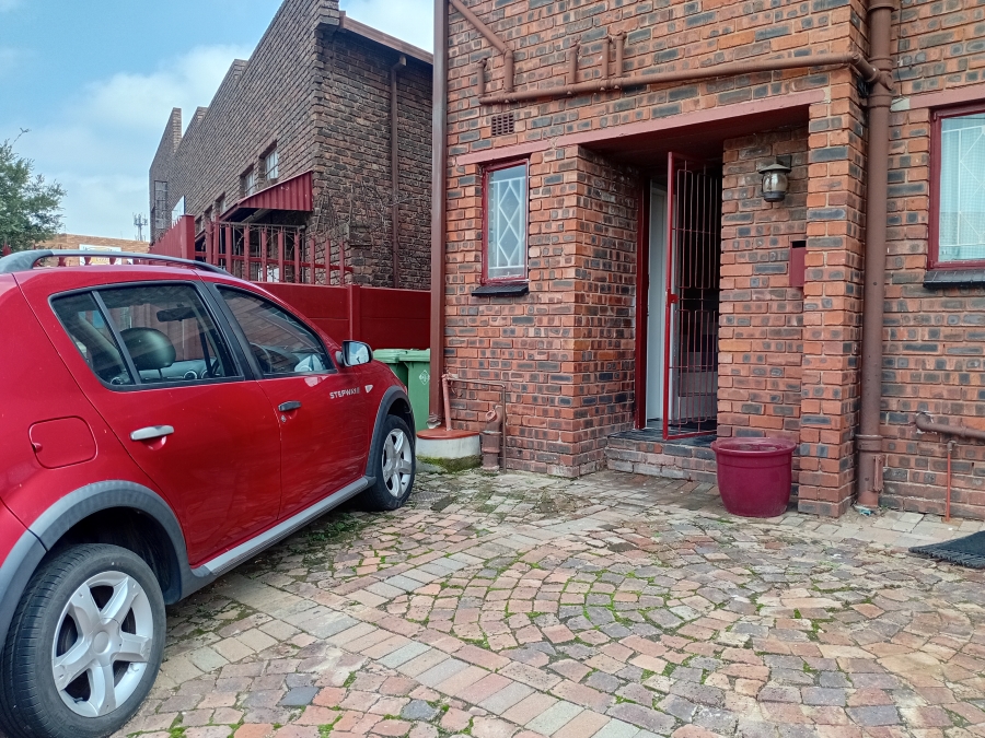 To Let 3 Bedroom Property for Rent in Primrose Gauteng