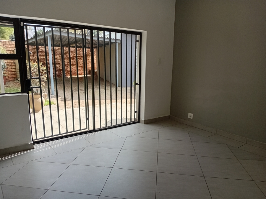 To Let 3 Bedroom Property for Rent in Primrose Gauteng