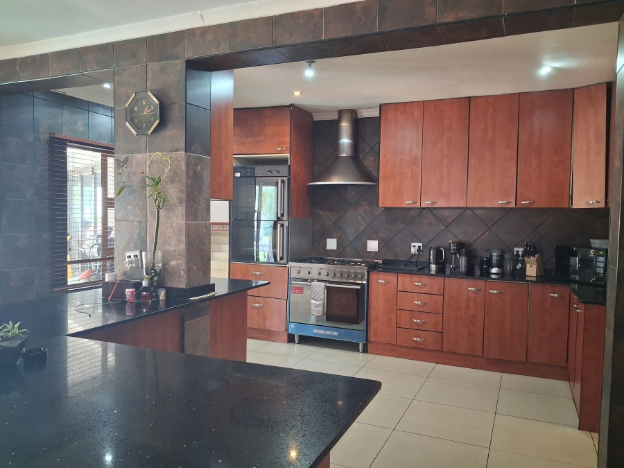 5 Bedroom Property for Sale in Croydon Gauteng