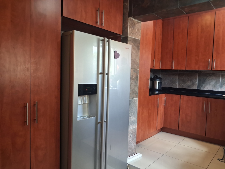 5 Bedroom Property for Sale in Croydon Gauteng