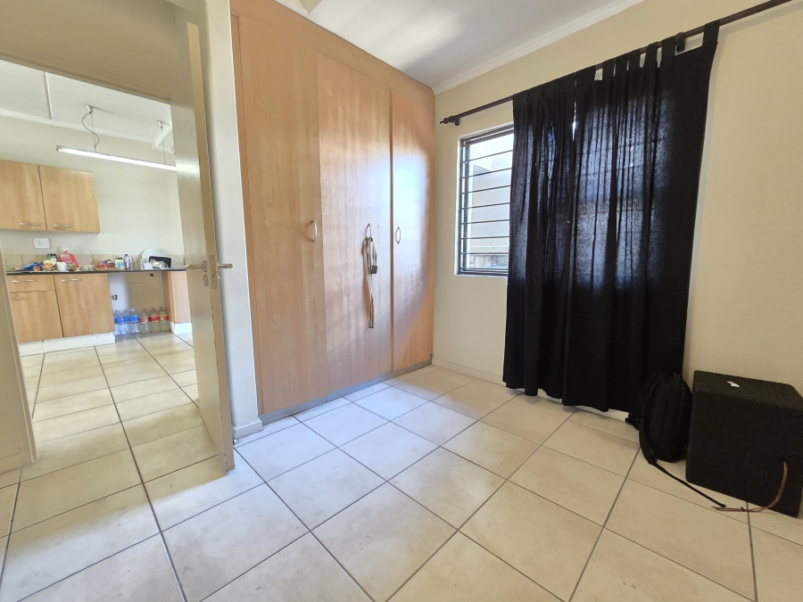 2 Bedroom Property for Sale in Sunninghill Gauteng