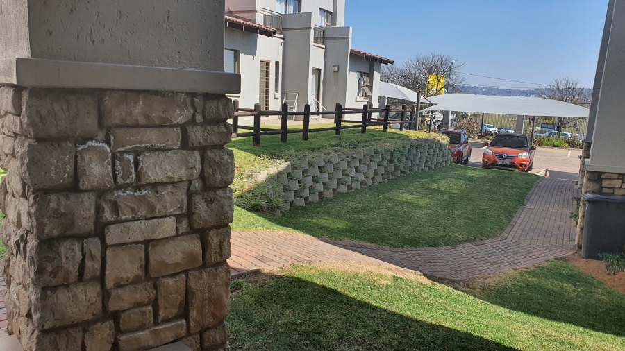 2 Bedroom Property for Sale in Sunninghill Gauteng