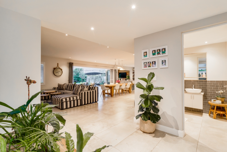 To Let 4 Bedroom Property for Rent in Helderfontein Estate Gauteng