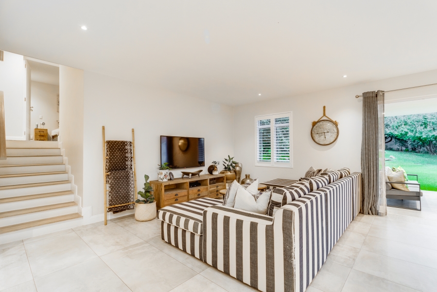 To Let 4 Bedroom Property for Rent in Helderfontein Estate Gauteng