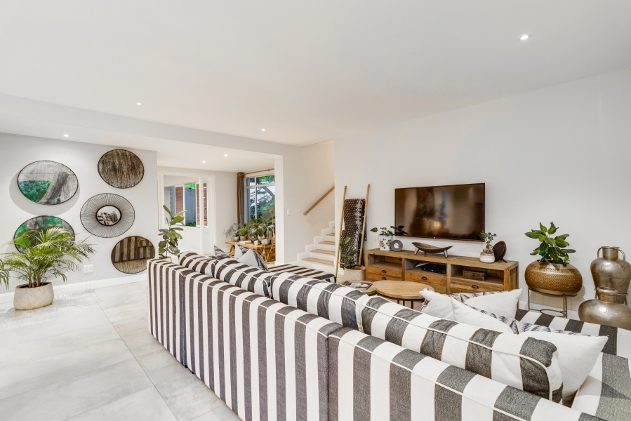 To Let 4 Bedroom Property for Rent in Helderfontein Estate Gauteng