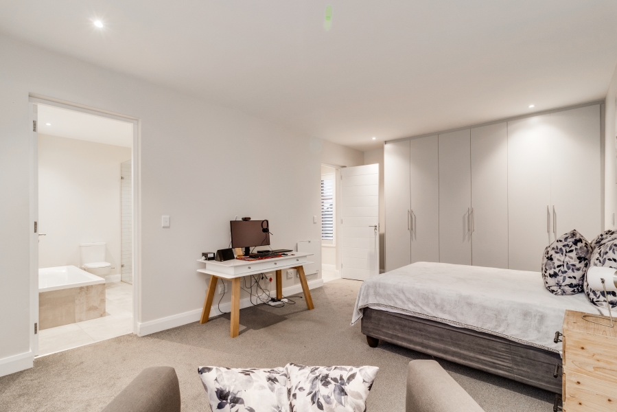 To Let 4 Bedroom Property for Rent in Helderfontein Estate Gauteng