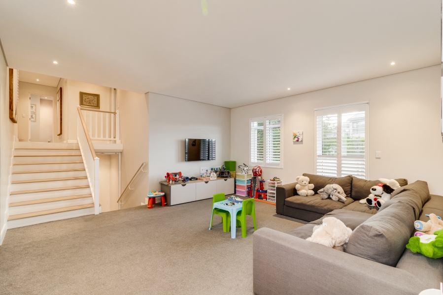 To Let 4 Bedroom Property for Rent in Helderfontein Estate Gauteng