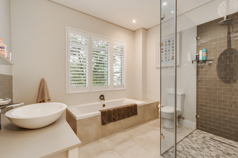 To Let 4 Bedroom Property for Rent in Helderfontein Estate Gauteng