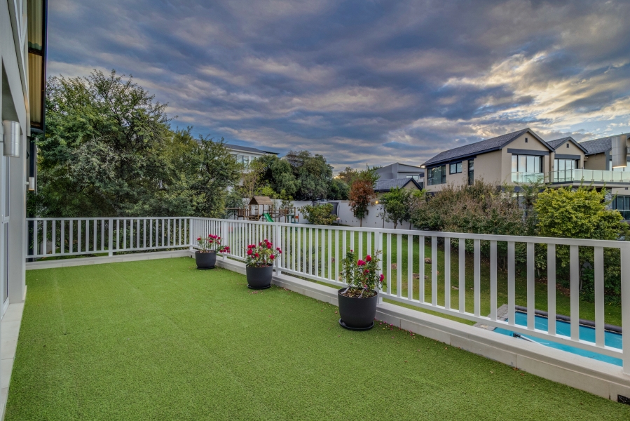 To Let 4 Bedroom Property for Rent in Helderfontein Estate Gauteng