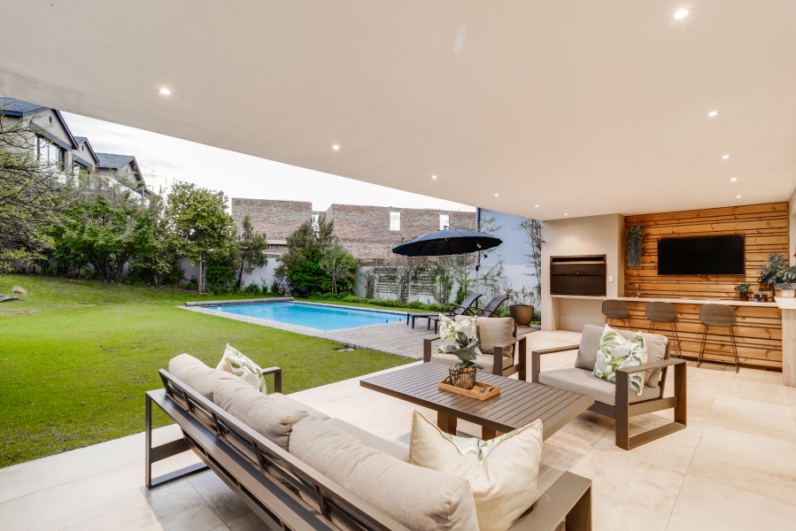 To Let 4 Bedroom Property for Rent in Helderfontein Estate Gauteng