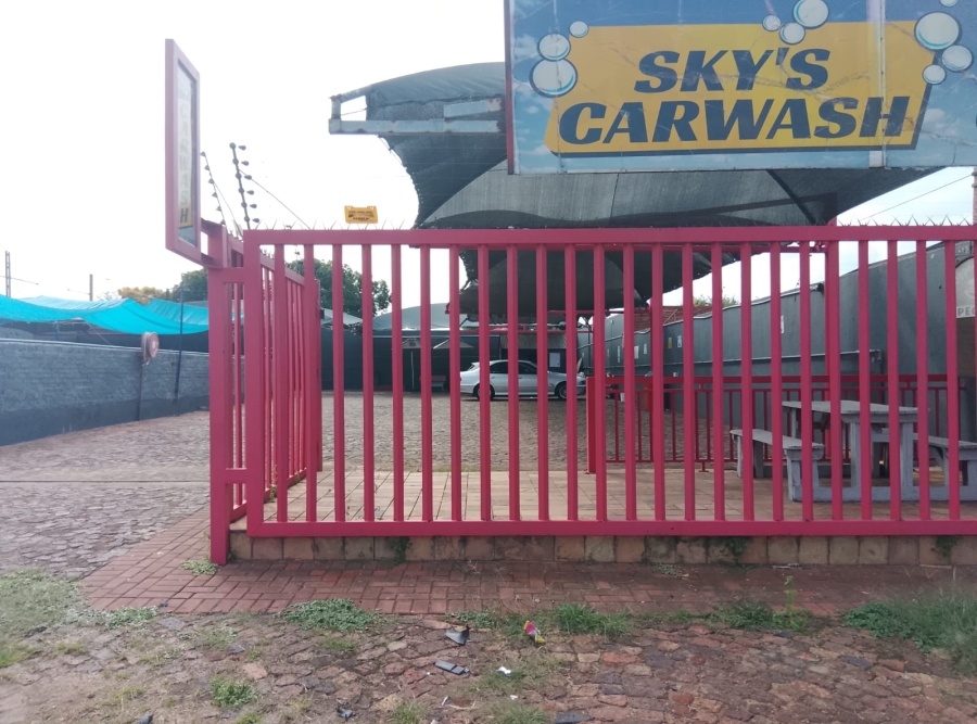 Commercial Property for Sale in Selection Park Gauteng