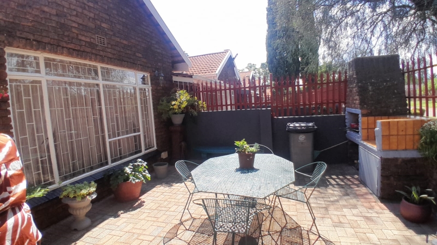 2 Bedroom Property for Sale in Welverdiend Gauteng