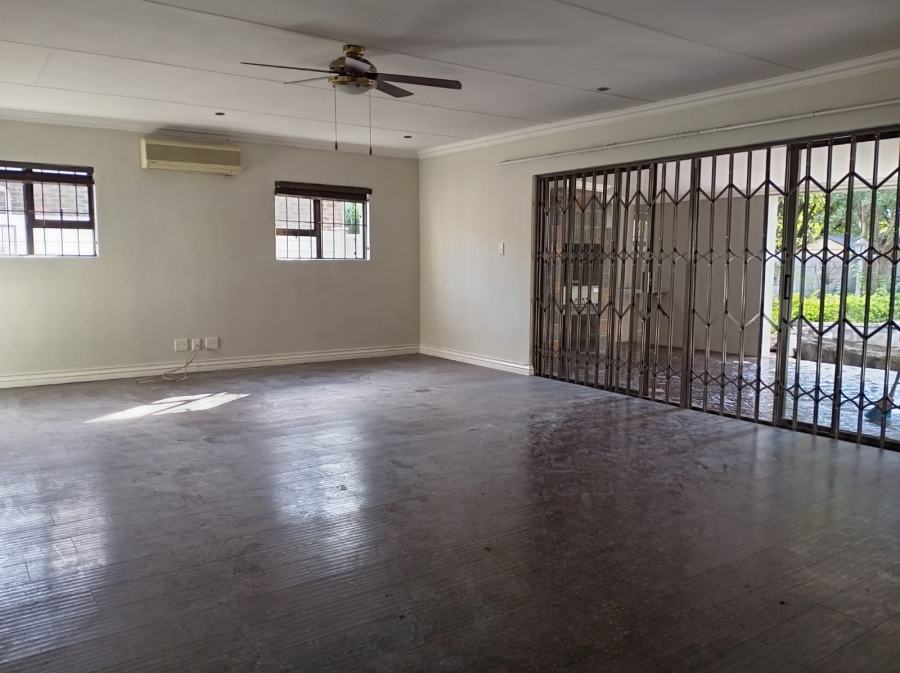 4 Bedroom Property for Sale in Garsfontein Gauteng