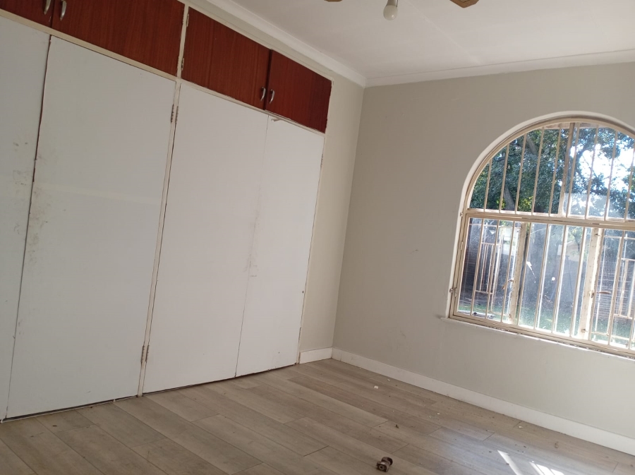 4 Bedroom Property for Sale in Garsfontein Gauteng