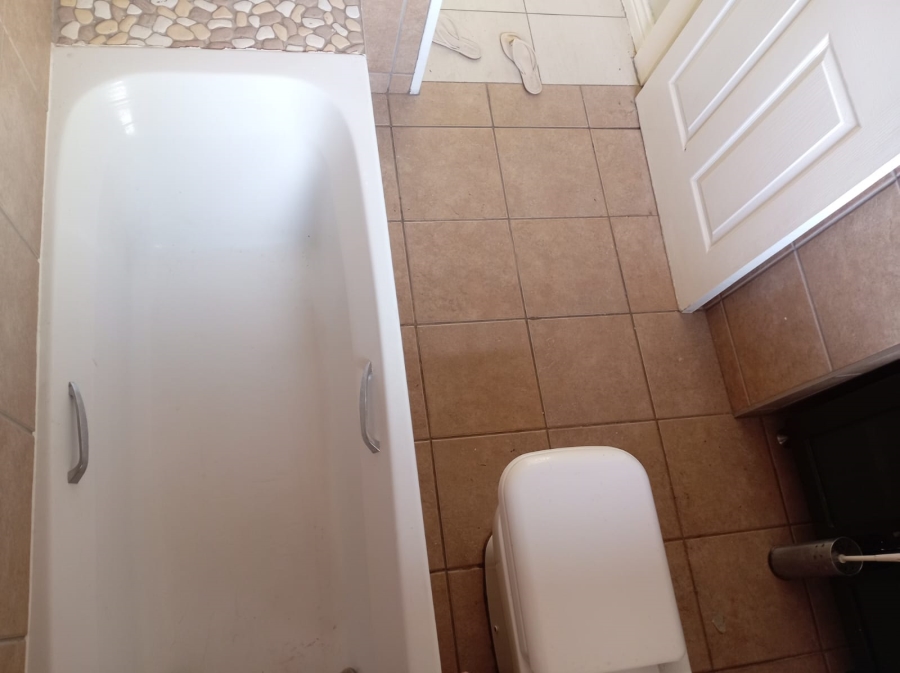 4 Bedroom Property for Sale in Garsfontein Gauteng