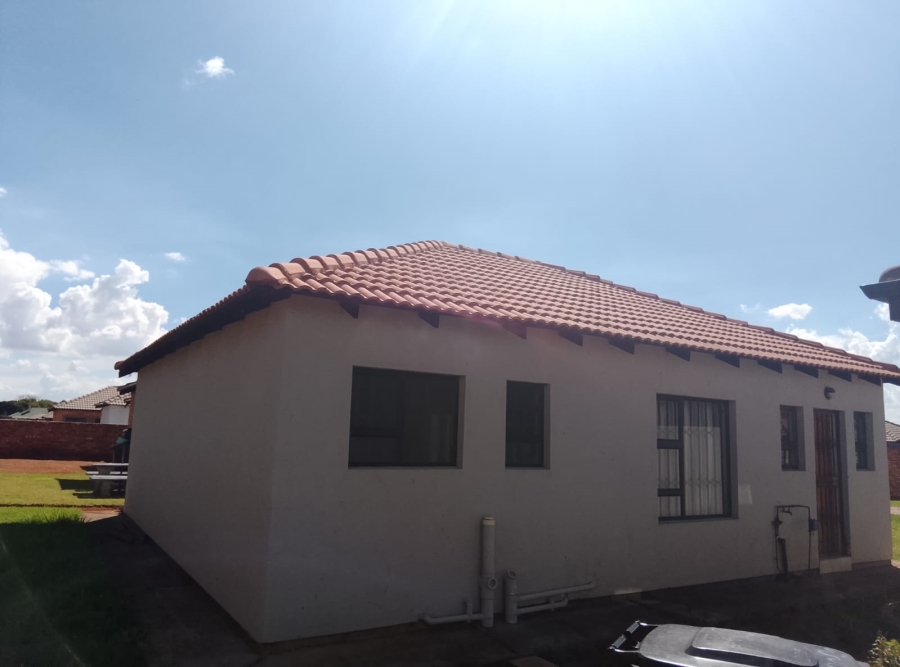 3 Bedroom Property for Sale in Daggafontein Gauteng