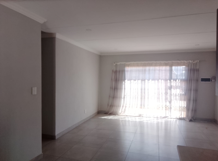 3 Bedroom Property for Sale in Daggafontein Gauteng
