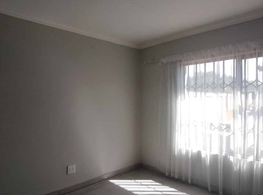 3 Bedroom Property for Sale in Daggafontein Gauteng
