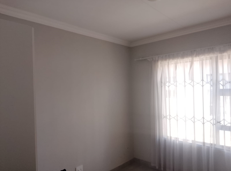 3 Bedroom Property for Sale in Daggafontein Gauteng