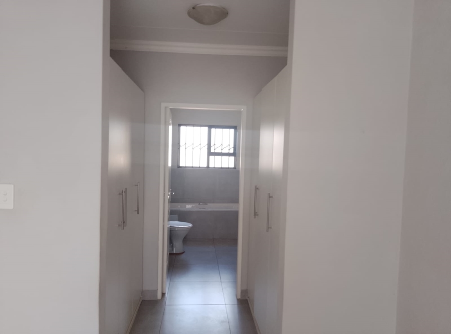 3 Bedroom Property for Sale in Daggafontein Gauteng