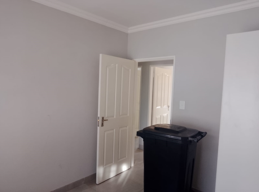 3 Bedroom Property for Sale in Daggafontein Gauteng