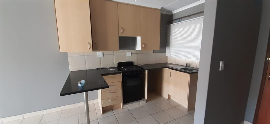 To Let 2 Bedroom Property for Rent in Albemarle Gauteng