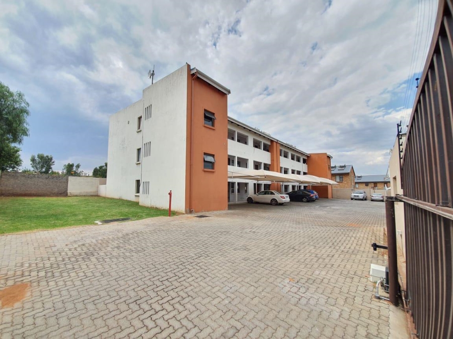 To Let 2 Bedroom Property for Rent in Albemarle Gauteng