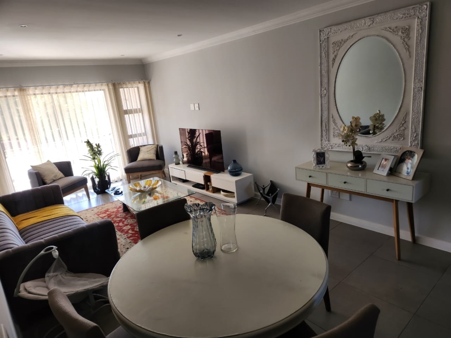 To Let 2 Bedroom Property for Rent in Morningside Gauteng