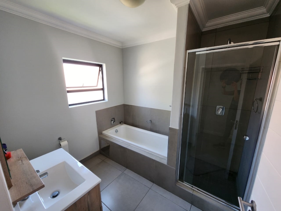 To Let 2 Bedroom Property for Rent in Morningside Gauteng