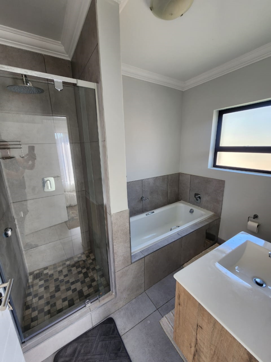 To Let 2 Bedroom Property for Rent in Morningside Gauteng