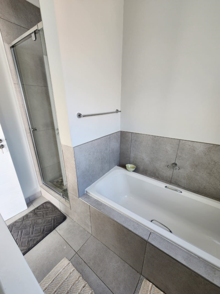 To Let 2 Bedroom Property for Rent in Morningside Gauteng