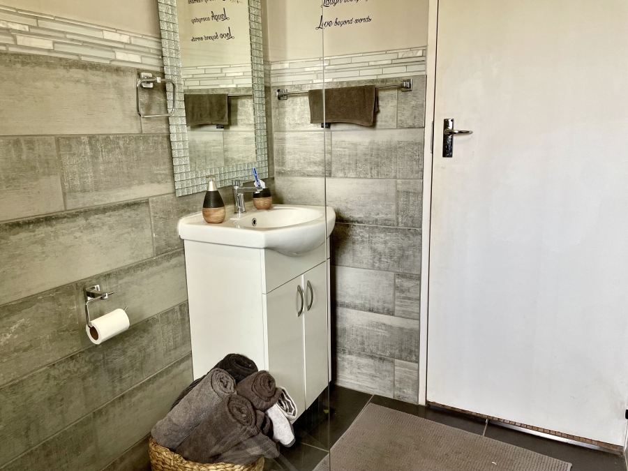 To Let 1 Bedroom Property for Rent in Moreleta Park Gauteng