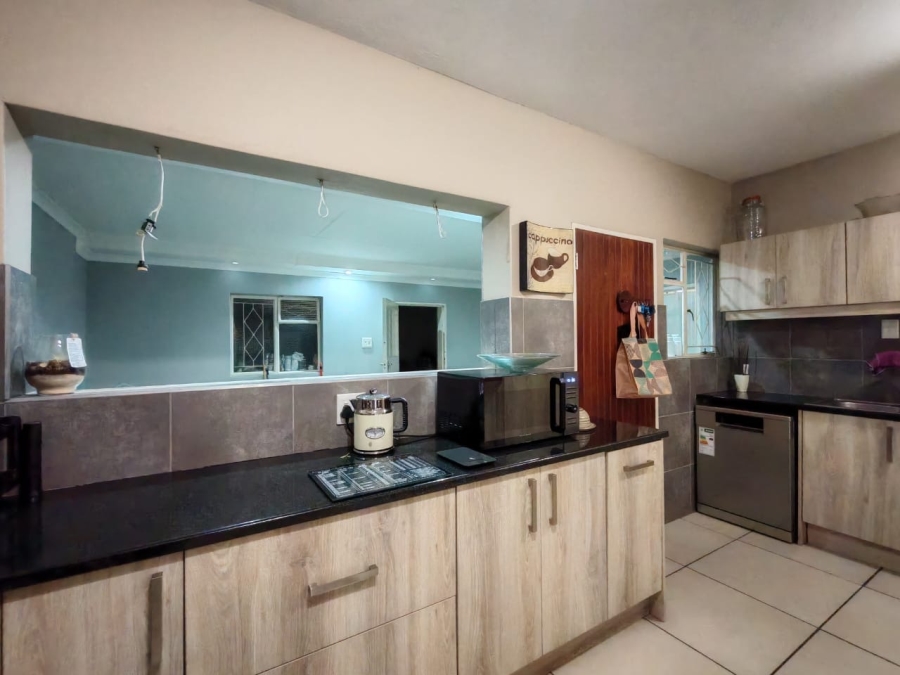 3 Bedroom Property for Sale in Three Rivers Proper Gauteng