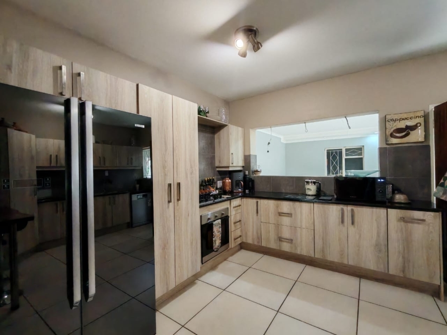 3 Bedroom Property for Sale in Three Rivers Proper Gauteng