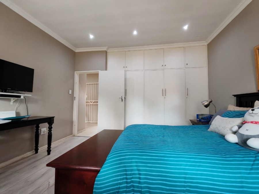 3 Bedroom Property for Sale in Three Rivers Proper Gauteng