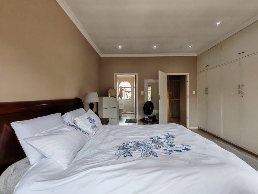 3 Bedroom Property for Sale in Three Rivers Proper Gauteng