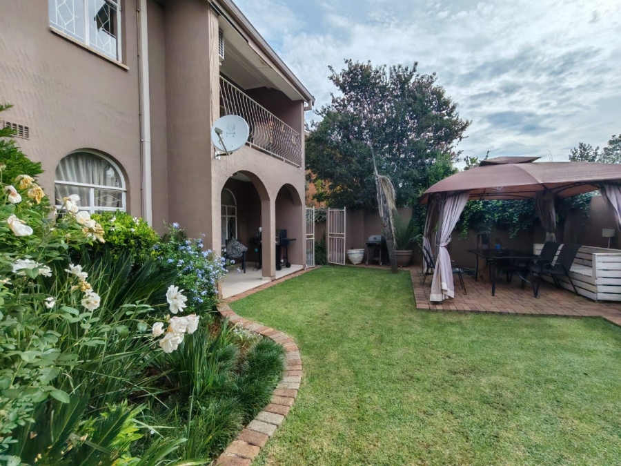 3 Bedroom Property for Sale in Three Rivers Proper Gauteng