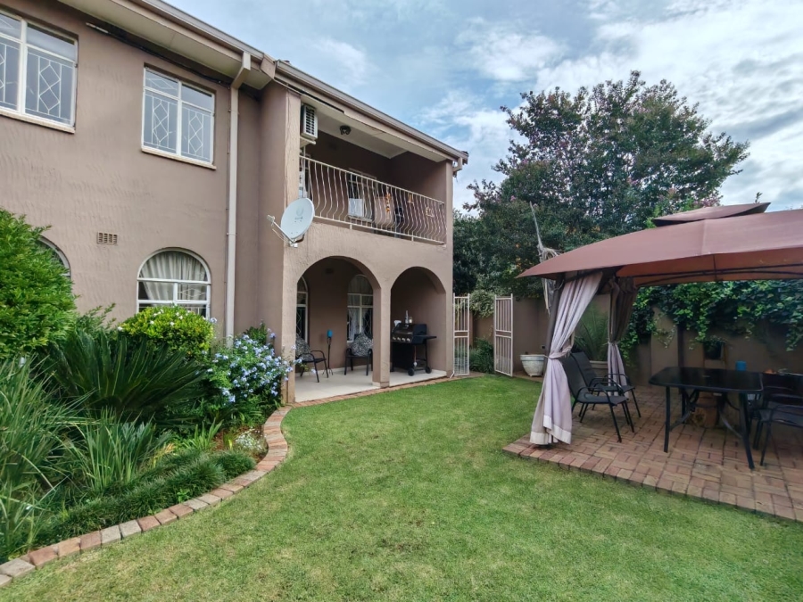 3 Bedroom Property for Sale in Three Rivers Proper Gauteng