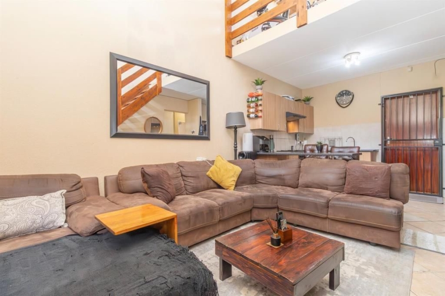 2 Bedroom Property for Sale in Honeypark Gauteng