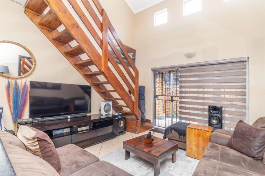 2 Bedroom Property for Sale in Honeypark Gauteng